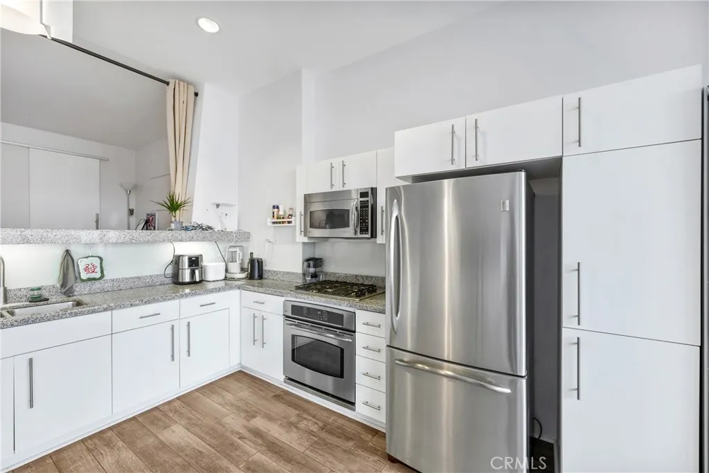 1100 Wilshire Boulevard 2607, Los Angeles, California 90017 home-pic-1